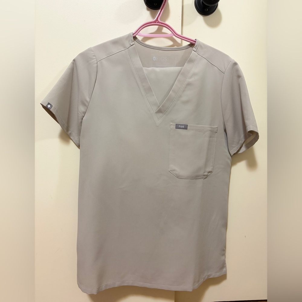 FIGS women’s V-Neck Scrub Top and Bottom— Light Taupe